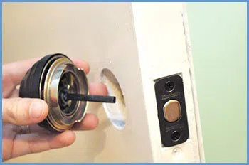 State Locksmith Services Austin, TX 512-535-5797 - 5-change-locks-service